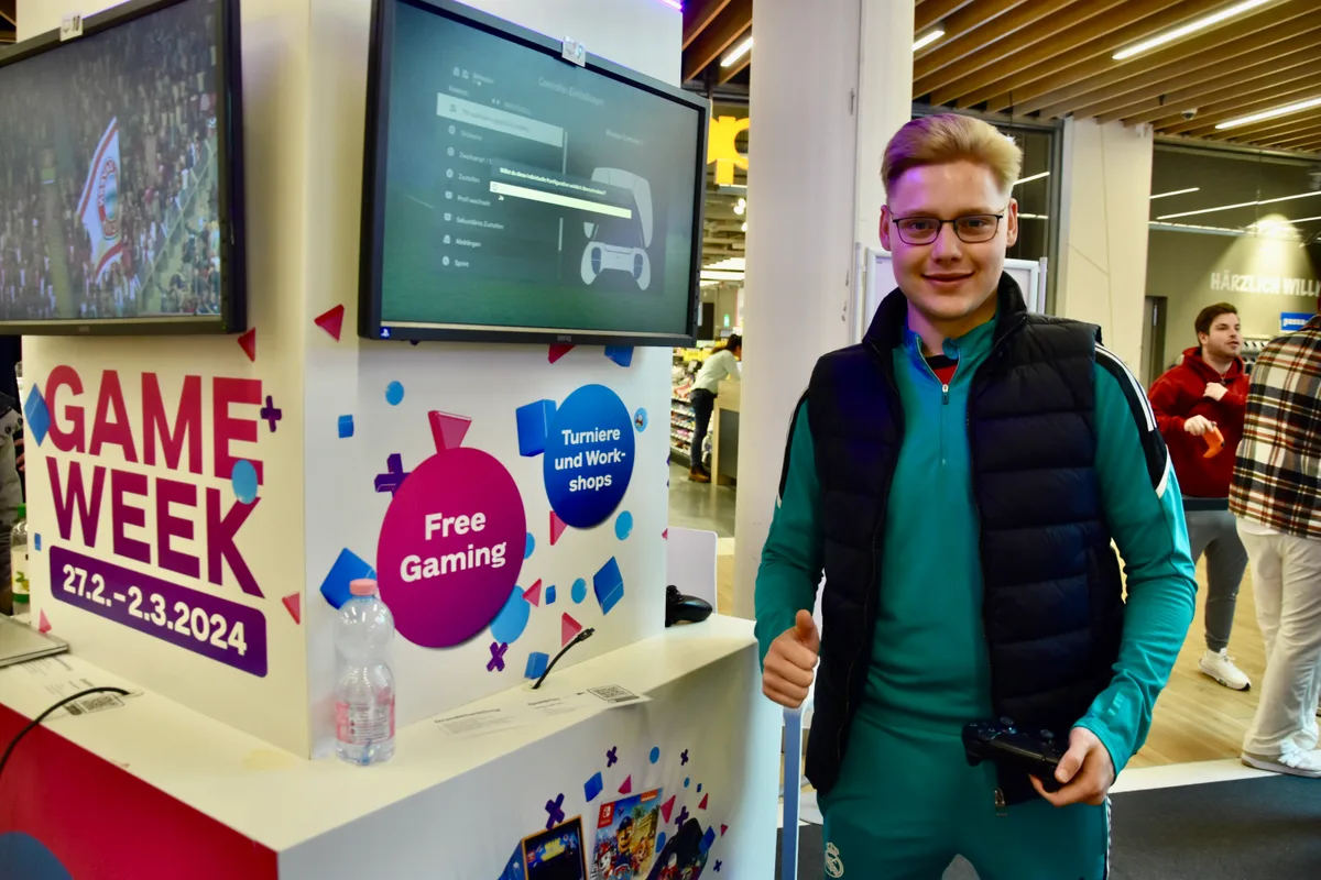 Szene aus der Gameweek im Einkaufscenter Volkiland.